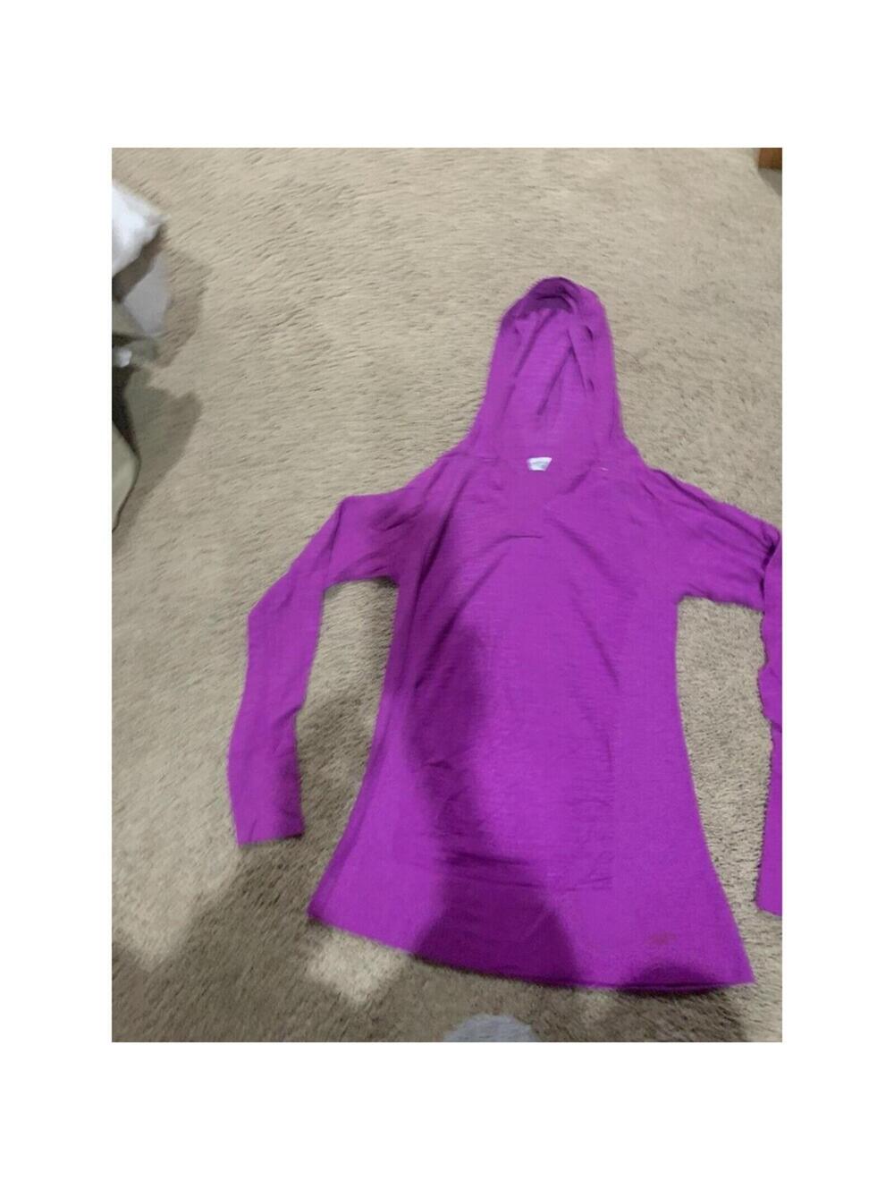 Women's Athleta hooded long sleeve shirt L LARGE 50% wool light thin purple fit